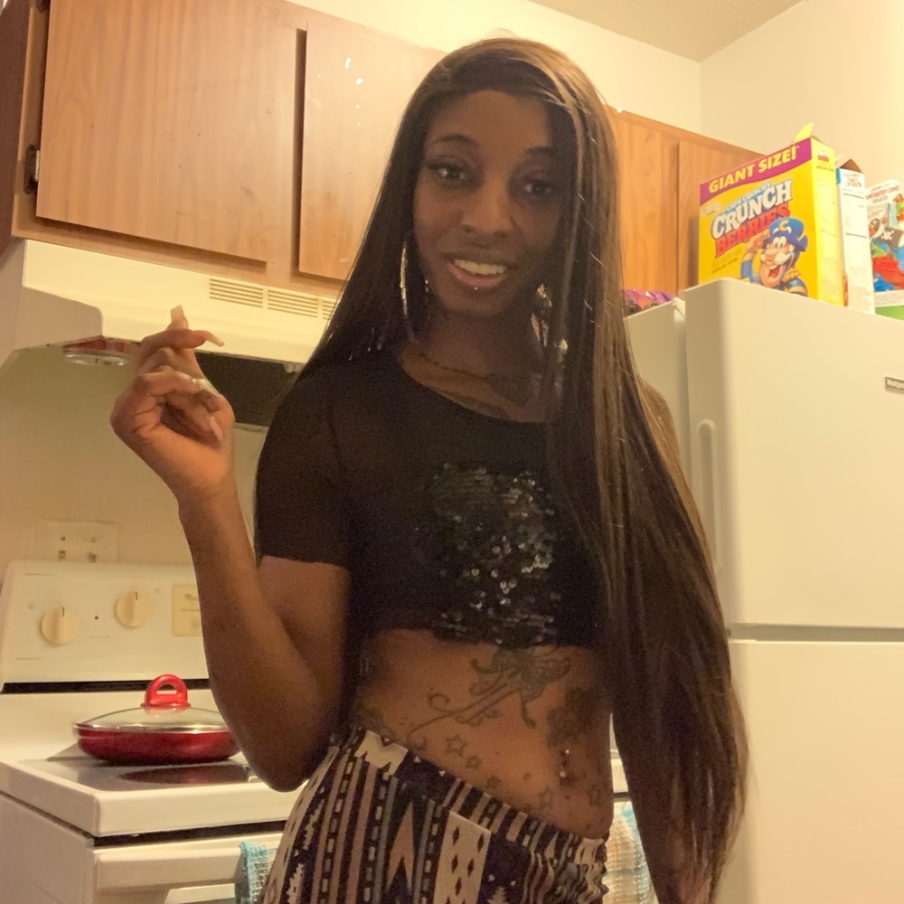 Meet your Posher, Latoya